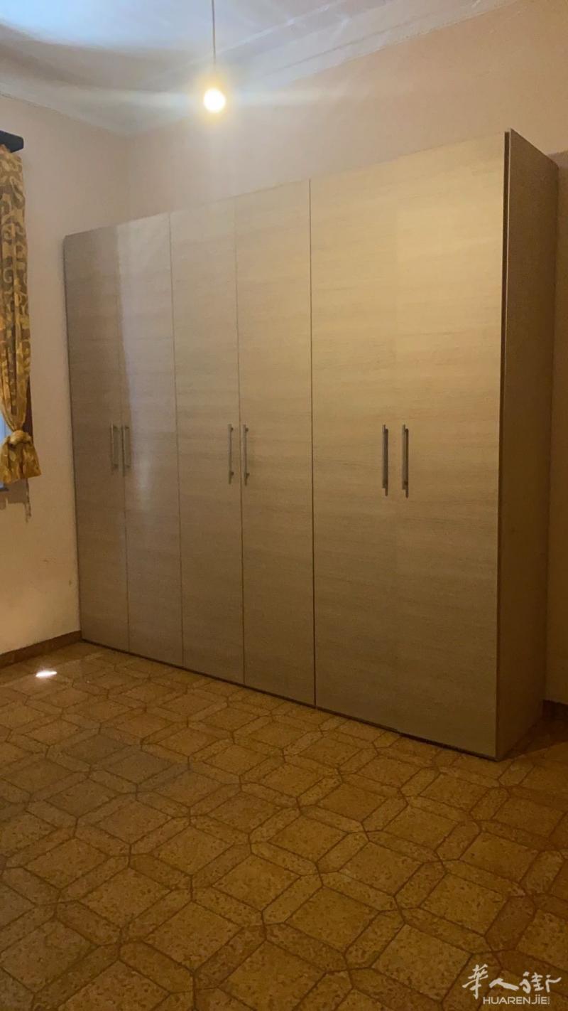 罗马小公园有住家搭配 房间大。有需要的请联系。3778258861