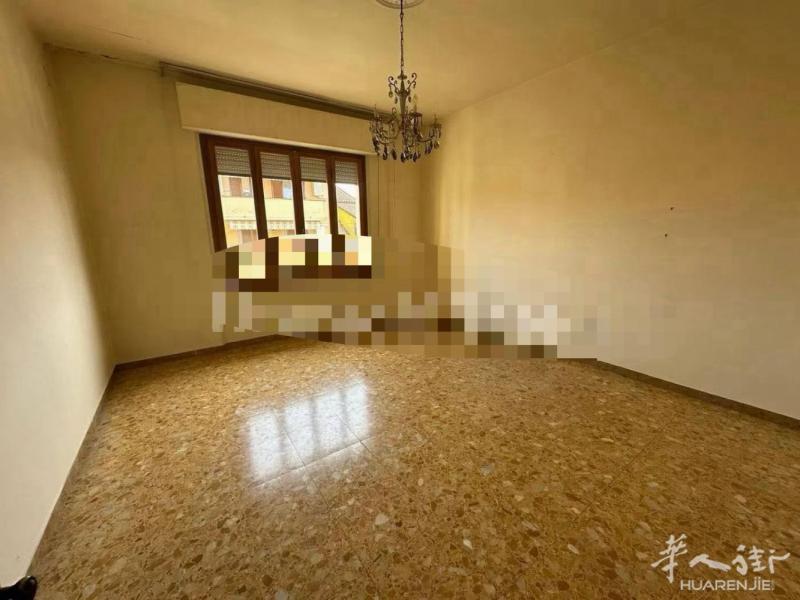 S.giorgio colonica落地房出售三面空车可以开进院子四室两厅+阁楼