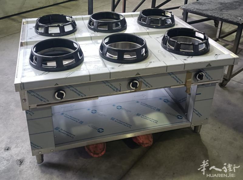中餐6火中间 有水龙头