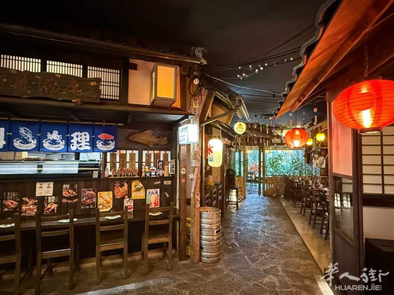 1. 招聘maki师傅 跑堂.大厨 2.城市bergamo市中心日餐居酒屋 3.