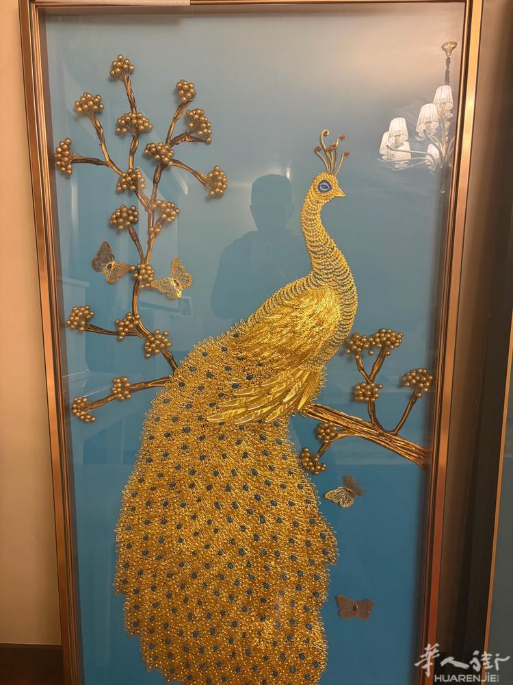 出售全新高档纯手工制作的挂画160x80.适合别墅或大平层住宅装饰。非诚勿扰：电
