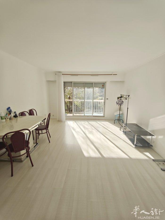 92省 bagneux 70平的 2室1厅地铁4号线走路5分钟