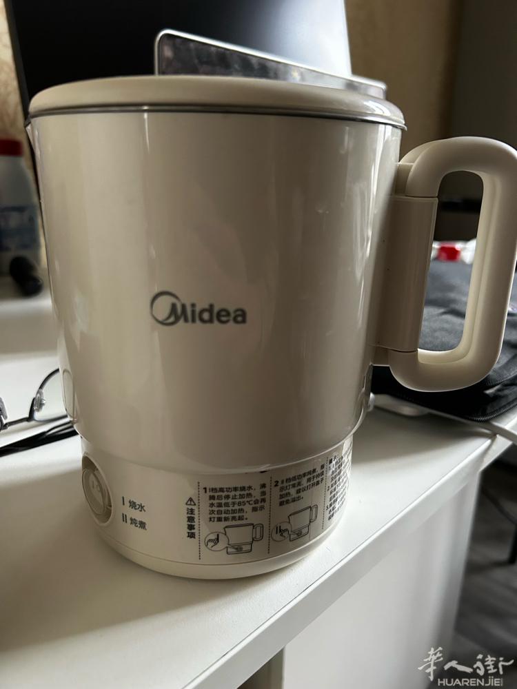 留学生回国 代售 (热水壶 美的 20€ 0.7L)*( 烧水壶1.7L10€