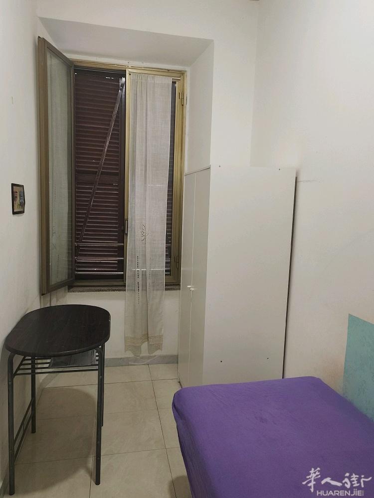 罗马房间出租，干净卫生，位于casilina(tor pignattara)