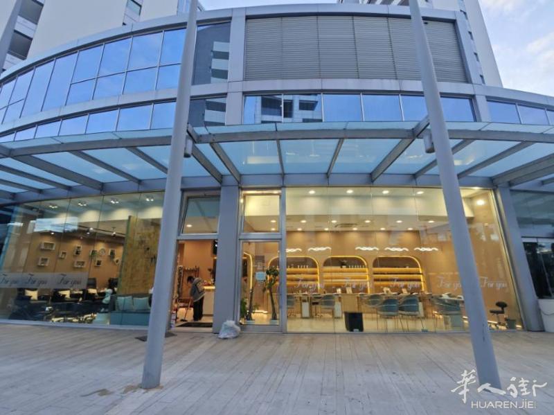 海边城市招美甲学徒，大工。大工工资5000+。中工