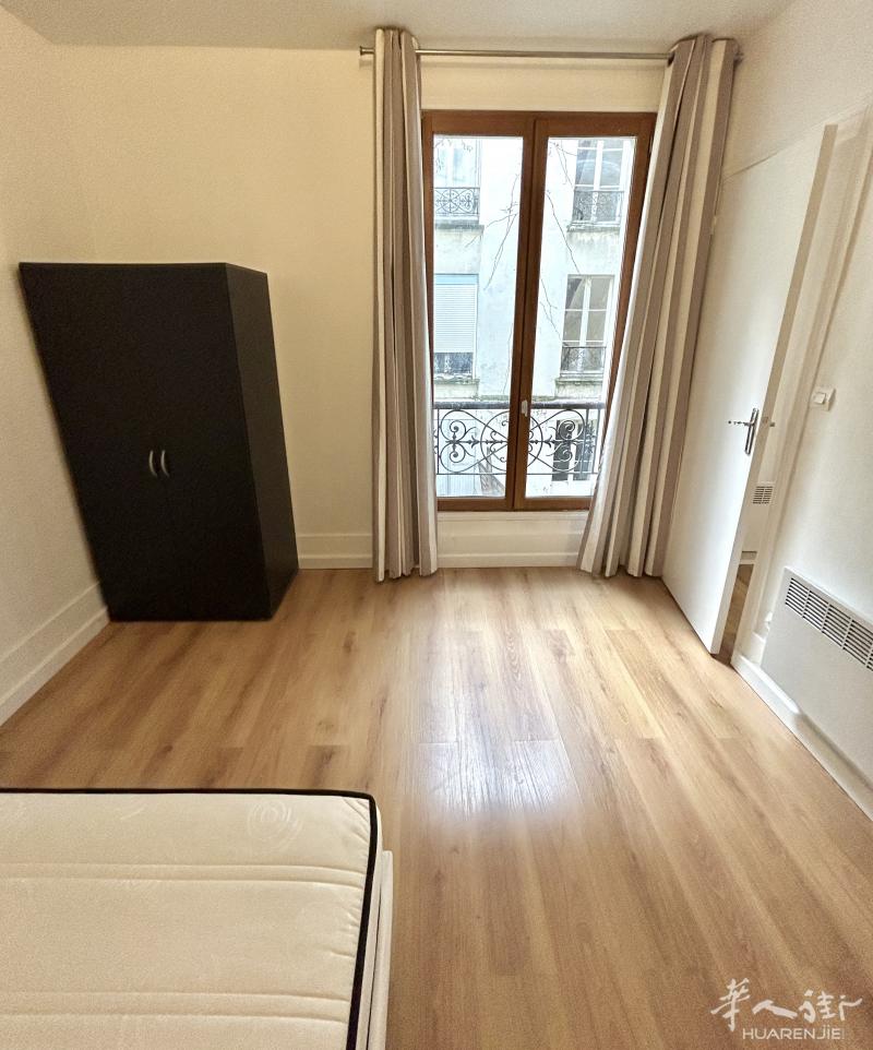 降价，小巴黎 17 区近巴黎法院 Porte de Clichy 多条地铁 13.14.L.C小户型