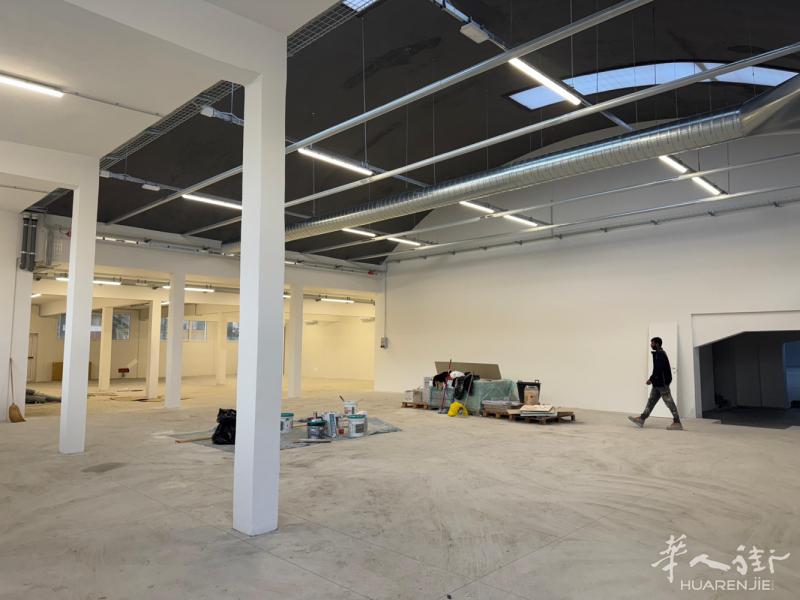 🏭【大型工业厂房出租】  📍Sesto Fiorentino 📌Via d