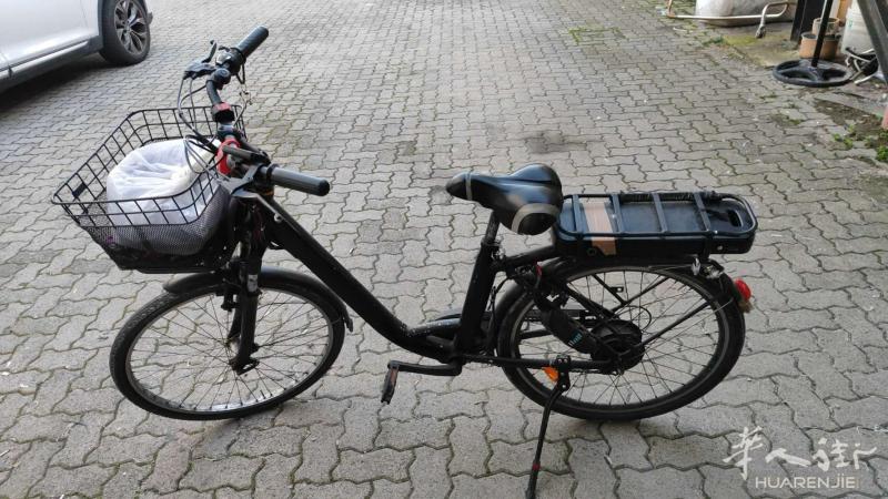 一辆自行车