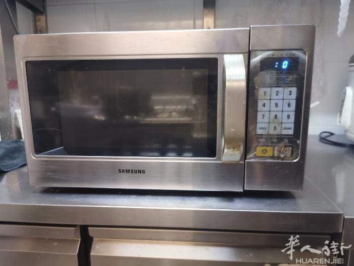 出售餐馆用的SAMSUNG微波炉一台1050W