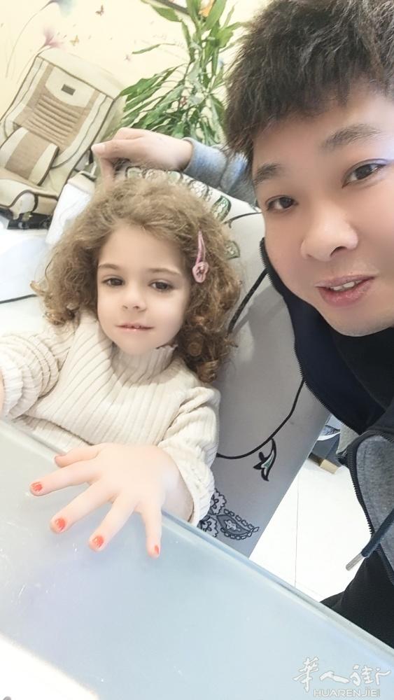 您好，我想应聘美甲师/美业中工岗位。 我从事美业相关工作半年多，目前属于中工水平
