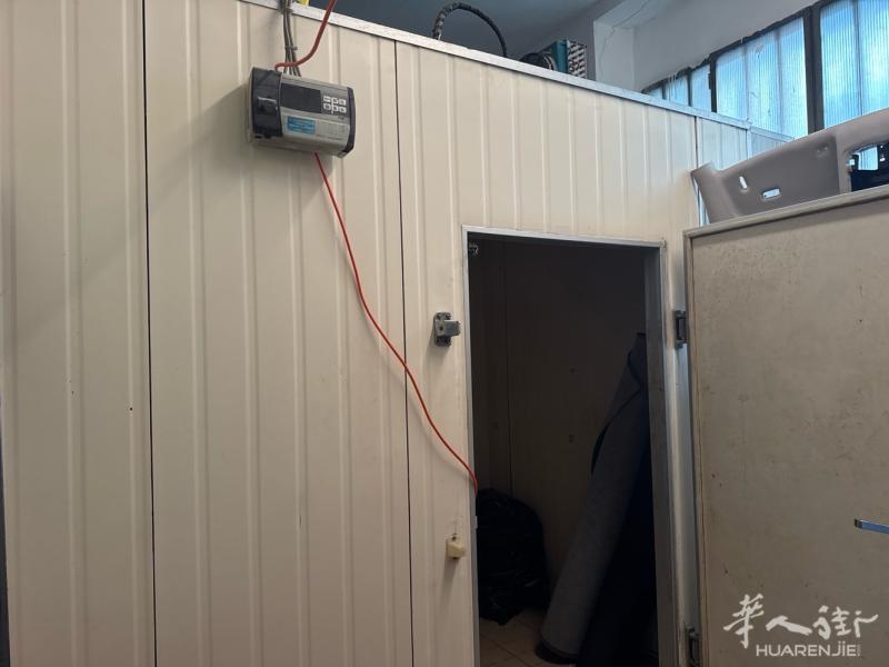 我家里有两个冰库 ，一个硬冰可以出租，谁需要的话可以联系3518316666