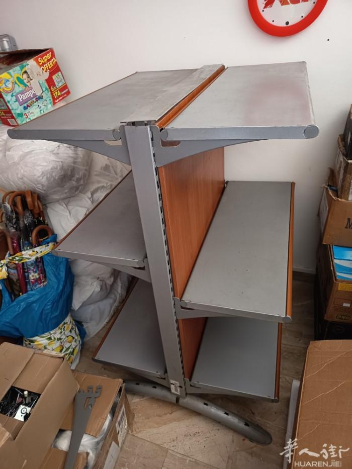 百货店老外鞋架转让 ，非常牢固， 日光灯，挂钩，  🈶家具出卖， 有多个二手