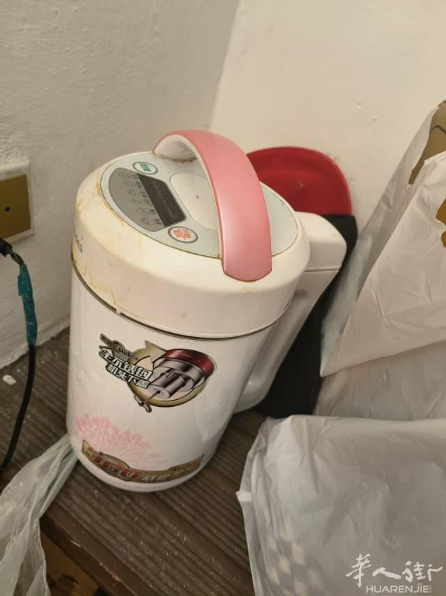 搬家没用./8成新有一台九阳豆浆机便宜点卖了有意者