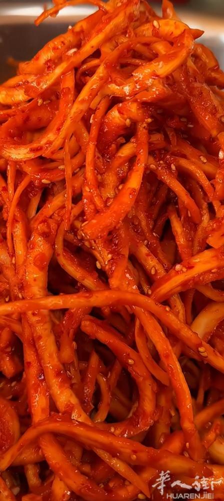 油条，油炸糕，粘豆包，年糕饼，肉皮冻，油条，桔梗咸菜，辣白菜，炉果，，，，，多种