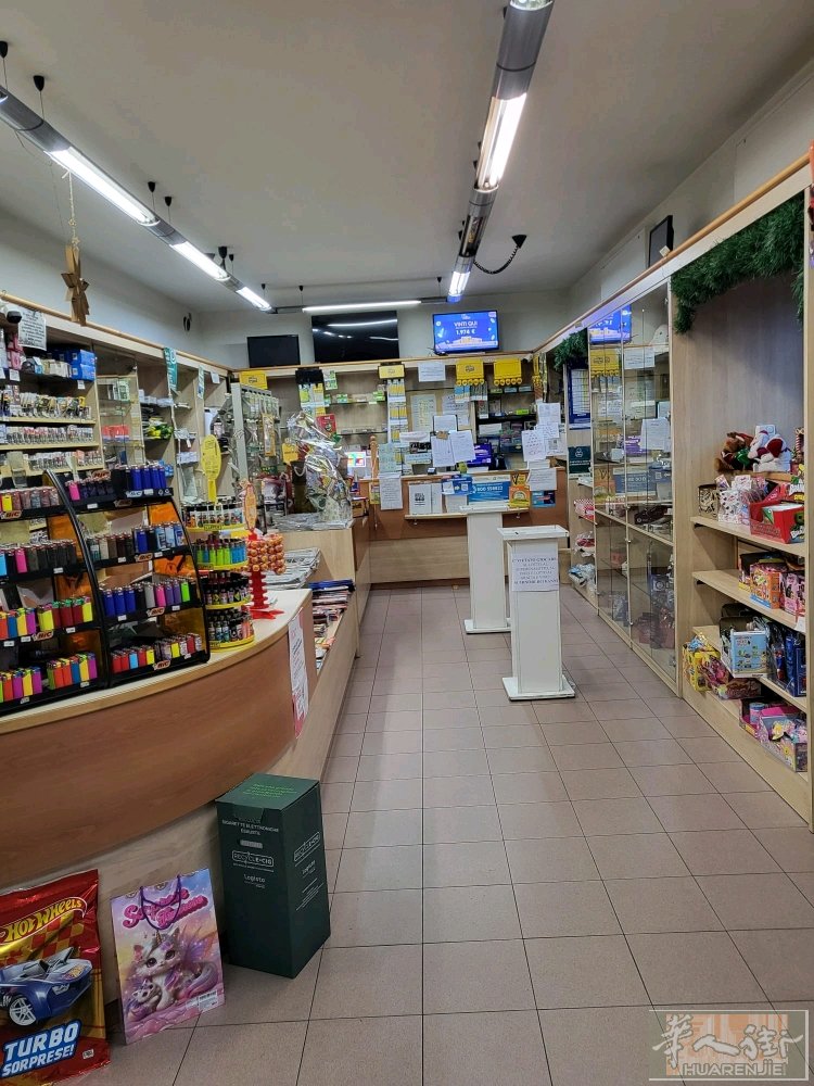 近米兰，位于LECCO省，CALOLZIOCORTE市主干道上，转让烟吧，面积近