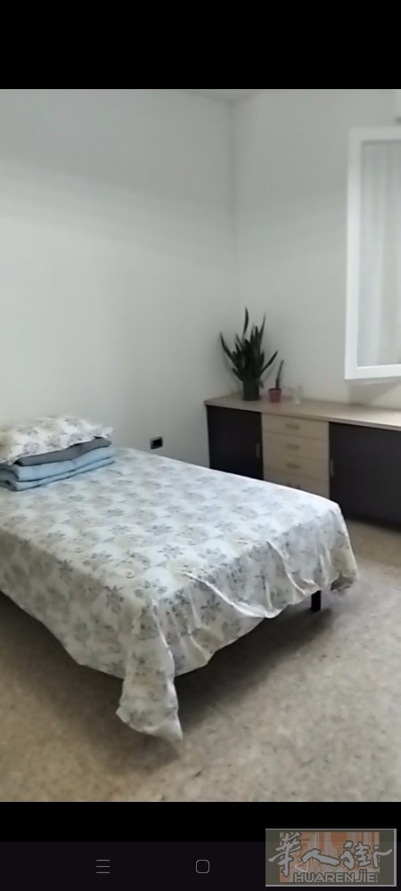 房间大.中国街小火车站.环境好.租单身女孩