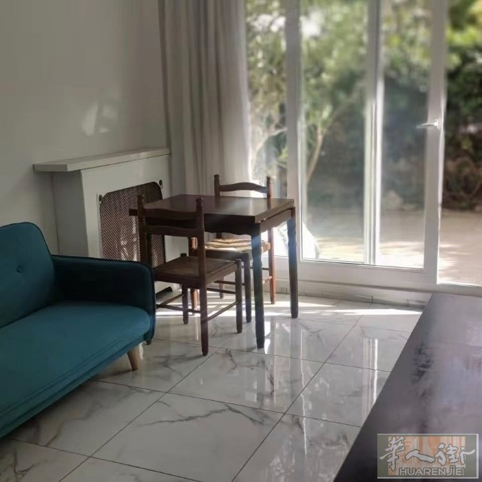 92区la garren colombes 城市，1房一厅，30平方，近火车站l
