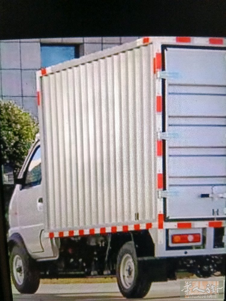 米兰搬家（自带搬运工人）,适合各种搬家服务。拆卸家具，组装安装货架，清理地下室仓