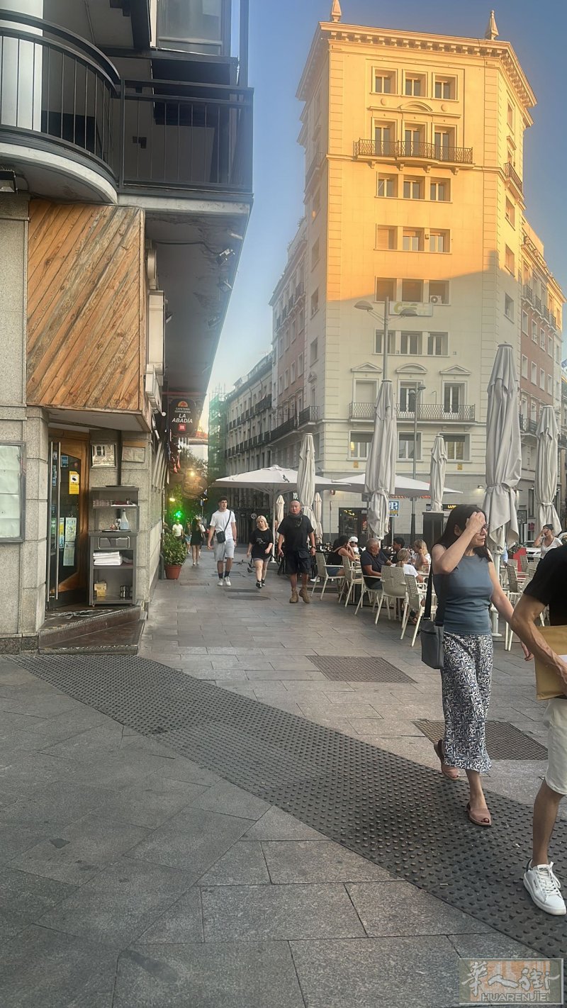 [地点]市中心callao 餐馆转让
[转让费]1