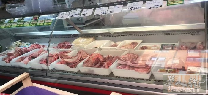 肉店食品店专用商业冰箱冰柜转让9成新。还有其他肉店用的器材，有需要的联系3381
