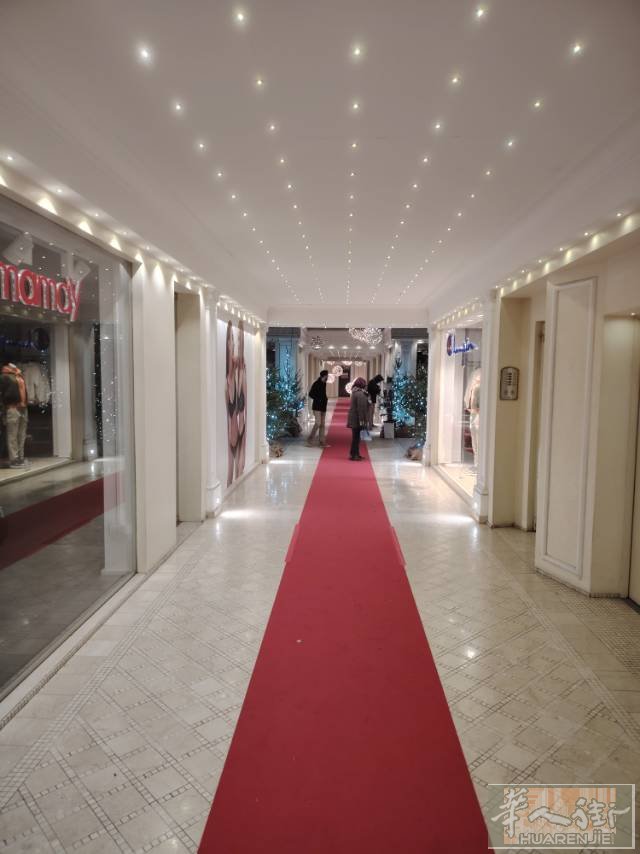 desenzano明店美女一枚马上下店工好做、日实