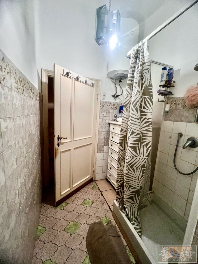 🏠 女生单人间出租（带阳台） 📍 Via Quintino Sella 34