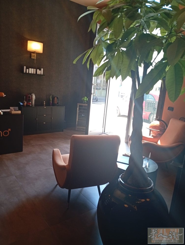 佛罗伦萨市中心 · Ponte Vecchio 附近美容按摩店转让 位于 Pon