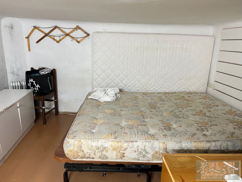 米兰华人街最接近中心区域的单间 出租一个单间，价格便宜，环境舒适。 可以直接电话