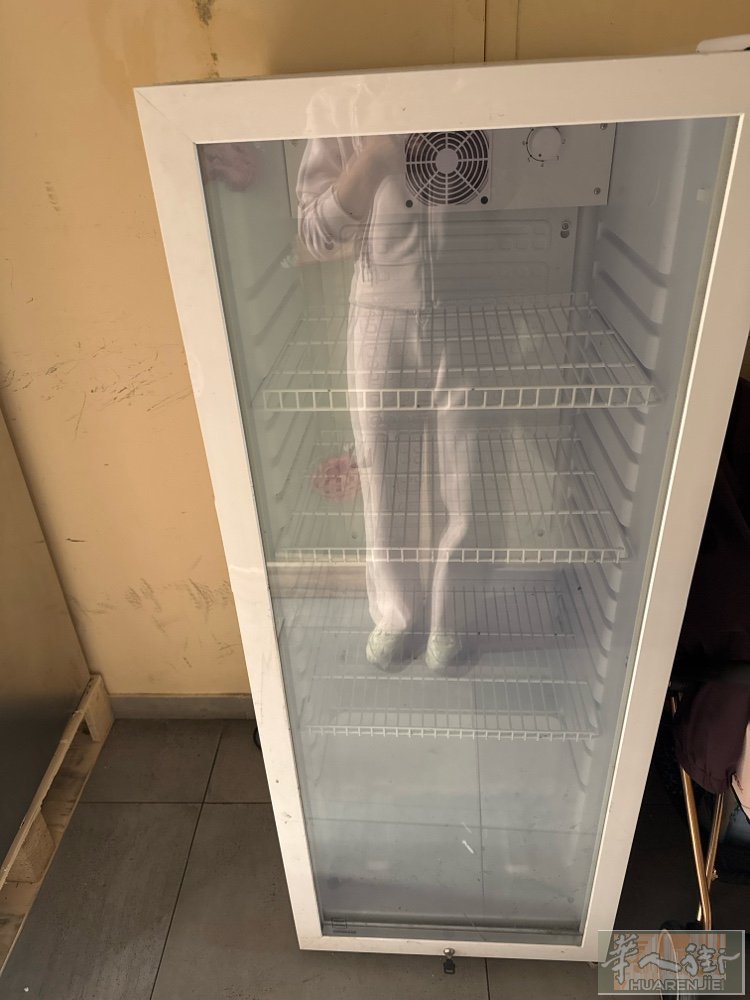 Firenze酒水冰箱低价出售  2025年metro买的。