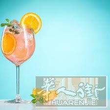 Garibaldi附近调酒吧诚聘男晚班，会意语，交通便利，每周日休息，很适合年轻