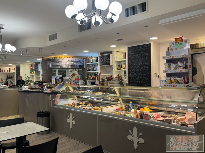 【转让佛罗伦萨 Peretola 餐饮店 / Bar 生意 位置好，人流量大，曝