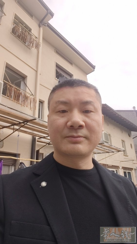 寻找女朋友一起做衣服，寻找搭档，一个人工作没有人陪伴，一个人找工作也不好找。本人