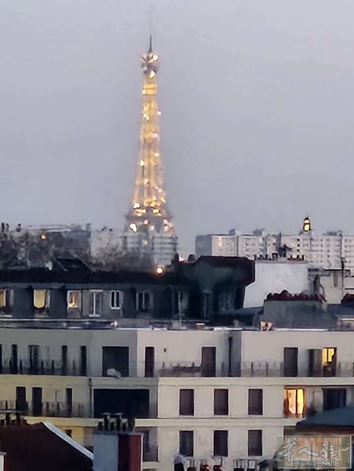 92 省asnieres 13号线附近  高楼电梯公寓，中央供暖，新装修新家俱。