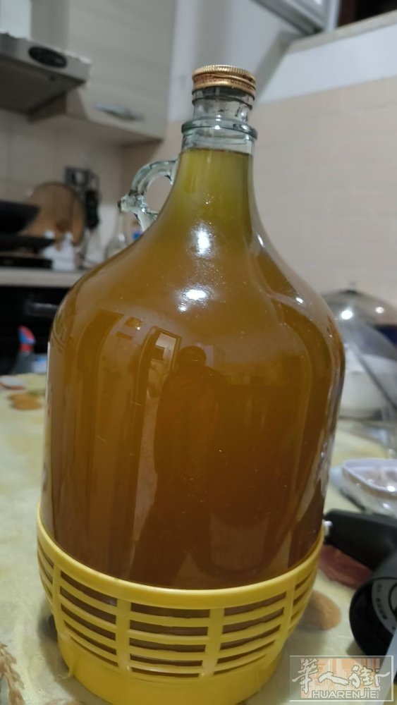古话说的十月腊黄曲糯米双缸酒出缸了！自己家里用不完！数量不多！有5-6瓶可以卖！