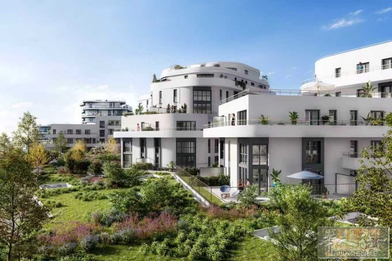 8分钟到La défense，92省Colombes电车房自住价19万6起