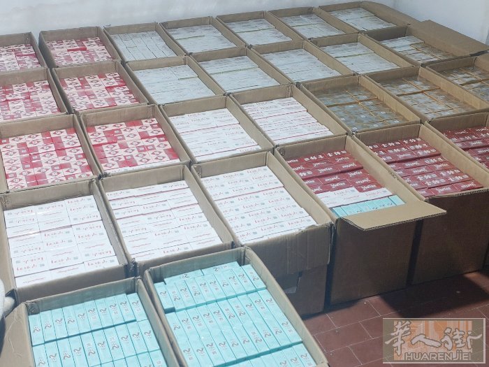 批发 中国香烟，卖老外的一次性电子烟 有需要的联系V：LRNZ17