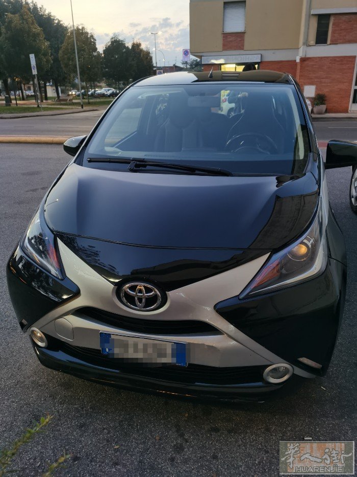 因置换出自用车，2015年的车，自动挡 ，已开9.2w公里，新手可开，代步车。状