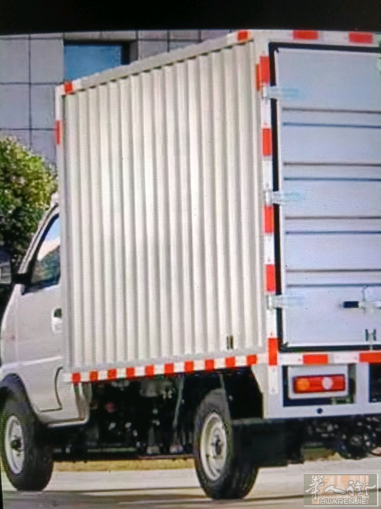 米兰搬家（专业装卸工为你服务），适合各种搬家服务，车自带升降功能，上门速度快。拆