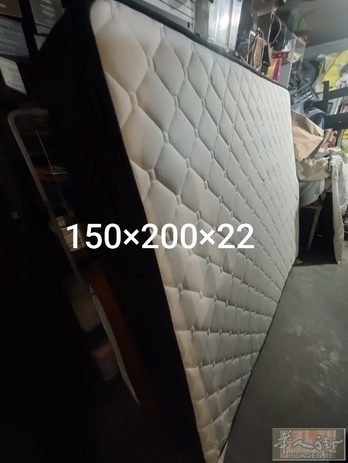 150x200X20床垫让80欧。