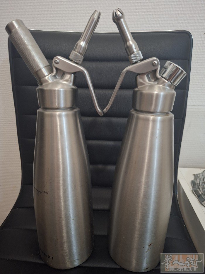 奶油喷雾器2个