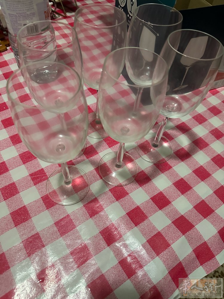 出高脚杯 6个  5欧