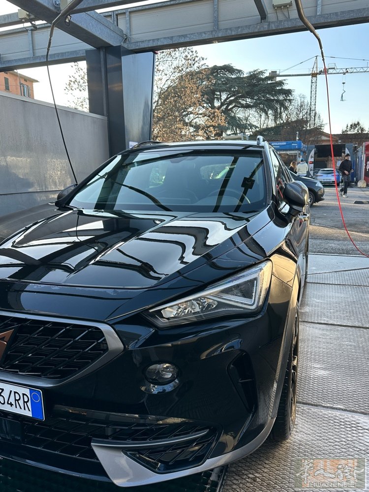 博洛尼亚出租车 各大机场 火车站 各大城市接送  接包车 I人可加vx