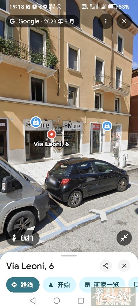 Verona 市中心黄金店面转让，可以连货，也可以只转店面，大概120平方左右，