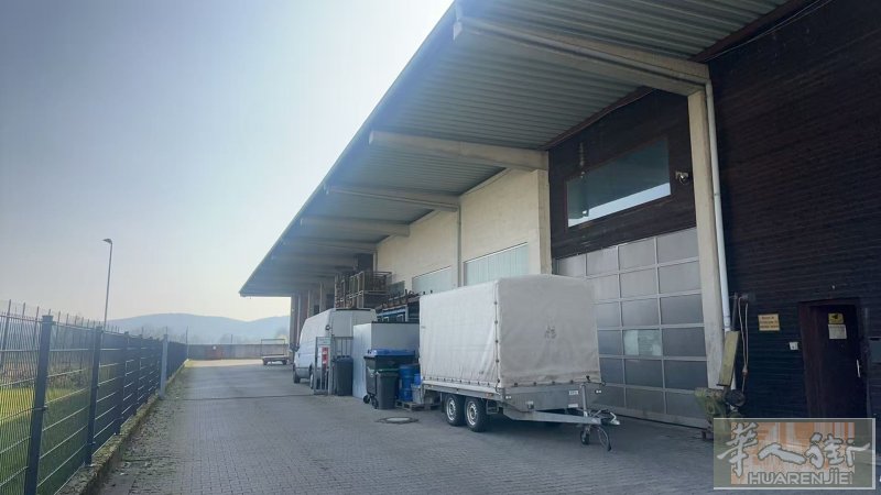 法兰克福附近500平仓库，月租1250欧。