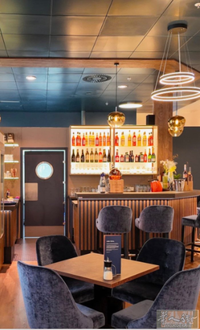 杜塞新出优质商铺｜无转让费 Café / 商业空间  📍地址：Bilker A