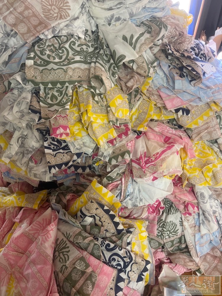 衬衫工厂招夫妻，模特简单，一片领子。住家方便，不吃打包菜，工资月发。联系电话37