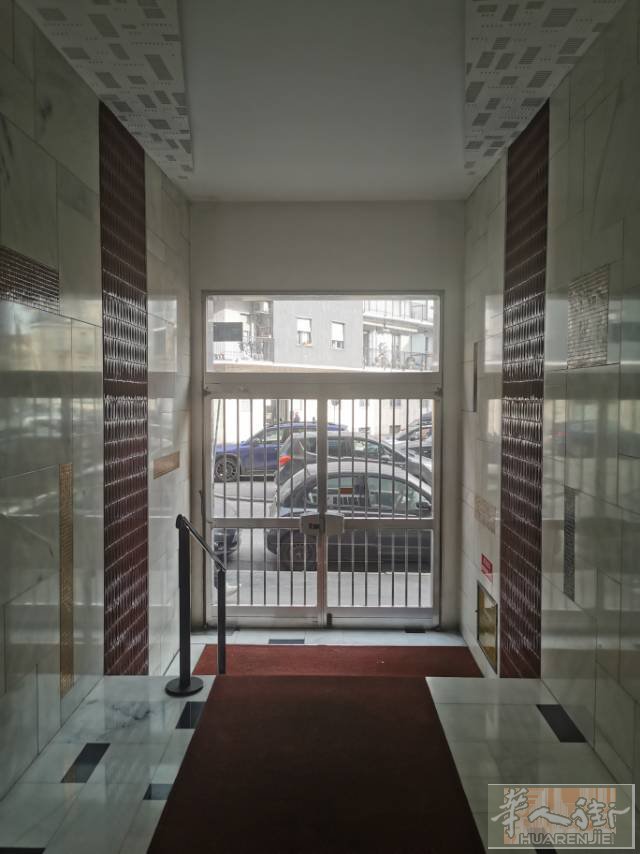 【出租】华人街两室一厅出租