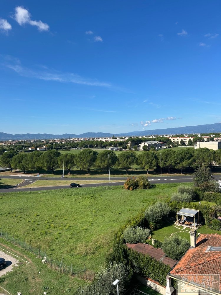 prato市villafiorita区现出售一套公寓套房