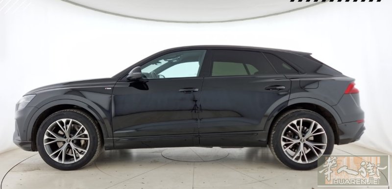 奥迪 Q8 🚗 自动挡 381CV 3.0插电混动🔥
