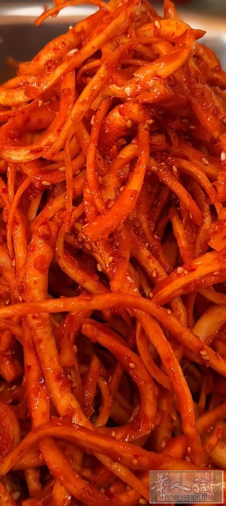 大麻花，油炸糕，豆面卷，粘豆包，年糕饼，肉皮冻，炉果，辣白菜，桔梗咸菜，，，，多